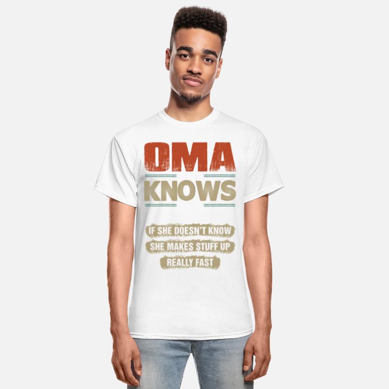Oma Knows Everything Tshirt