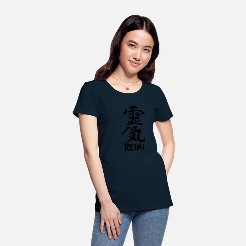 Reiki japanese kanji character with text 'REIKI'