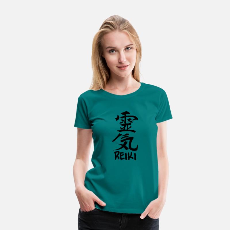 Reiki japanese kanji character with text 'REIKI'
